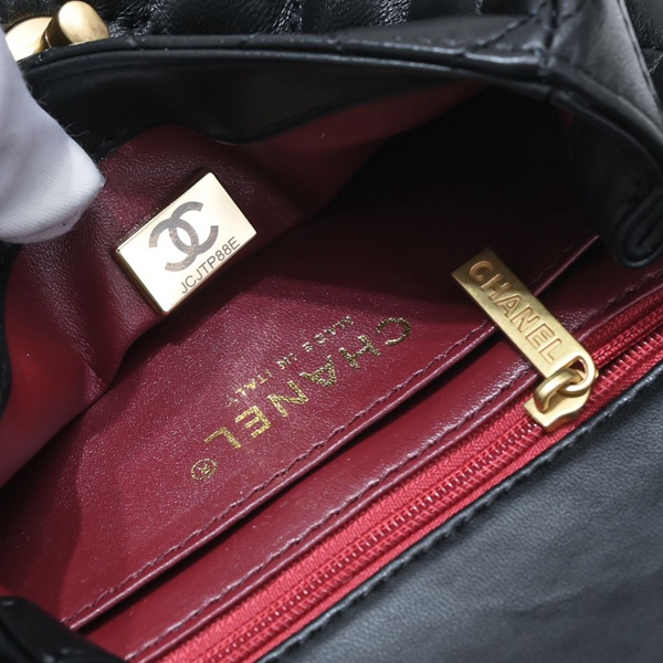 シャネルバッグ全体デザイン